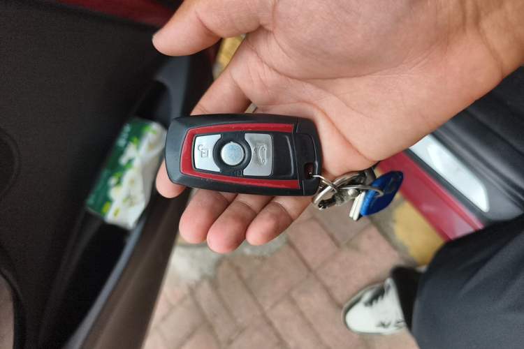 Used BMW 3 Series 2013 Facelifted 328i Sport Design Package Vehicle Key