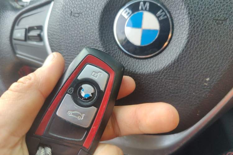 Used BMW 3 Series 2013 320i Sport Edition Vehicle Key