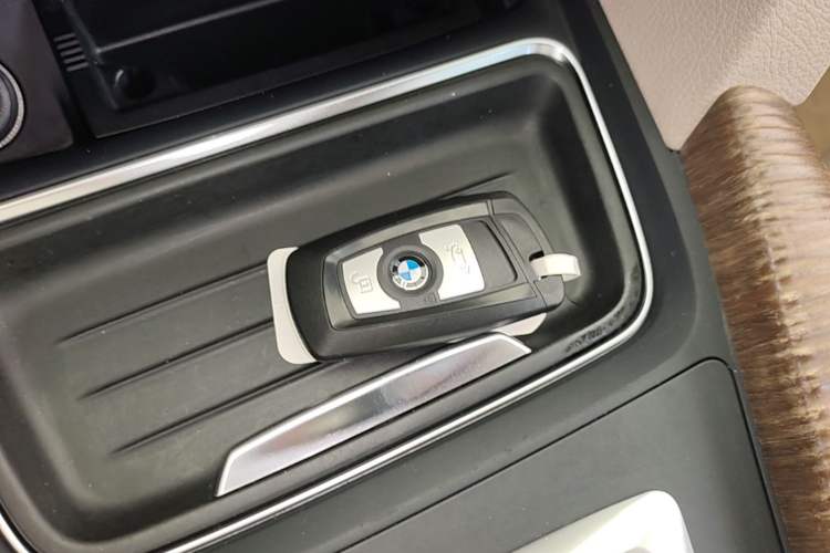 Used BMW 3 Series 2013 320Li Fashion Design Package Vehicle Key