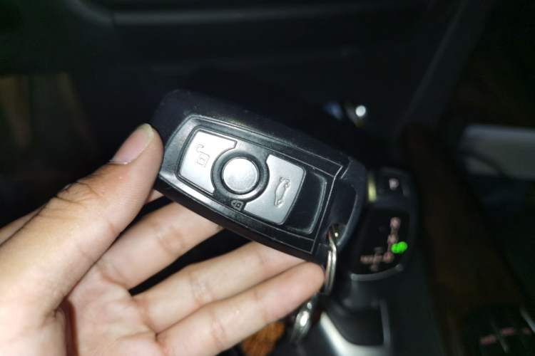Used BMW 3 Series 2013 320Li Fashion Model Vehicle Key