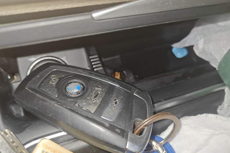 Used BMW 3 Series 2013 320i Sport Edition Vehicle Key