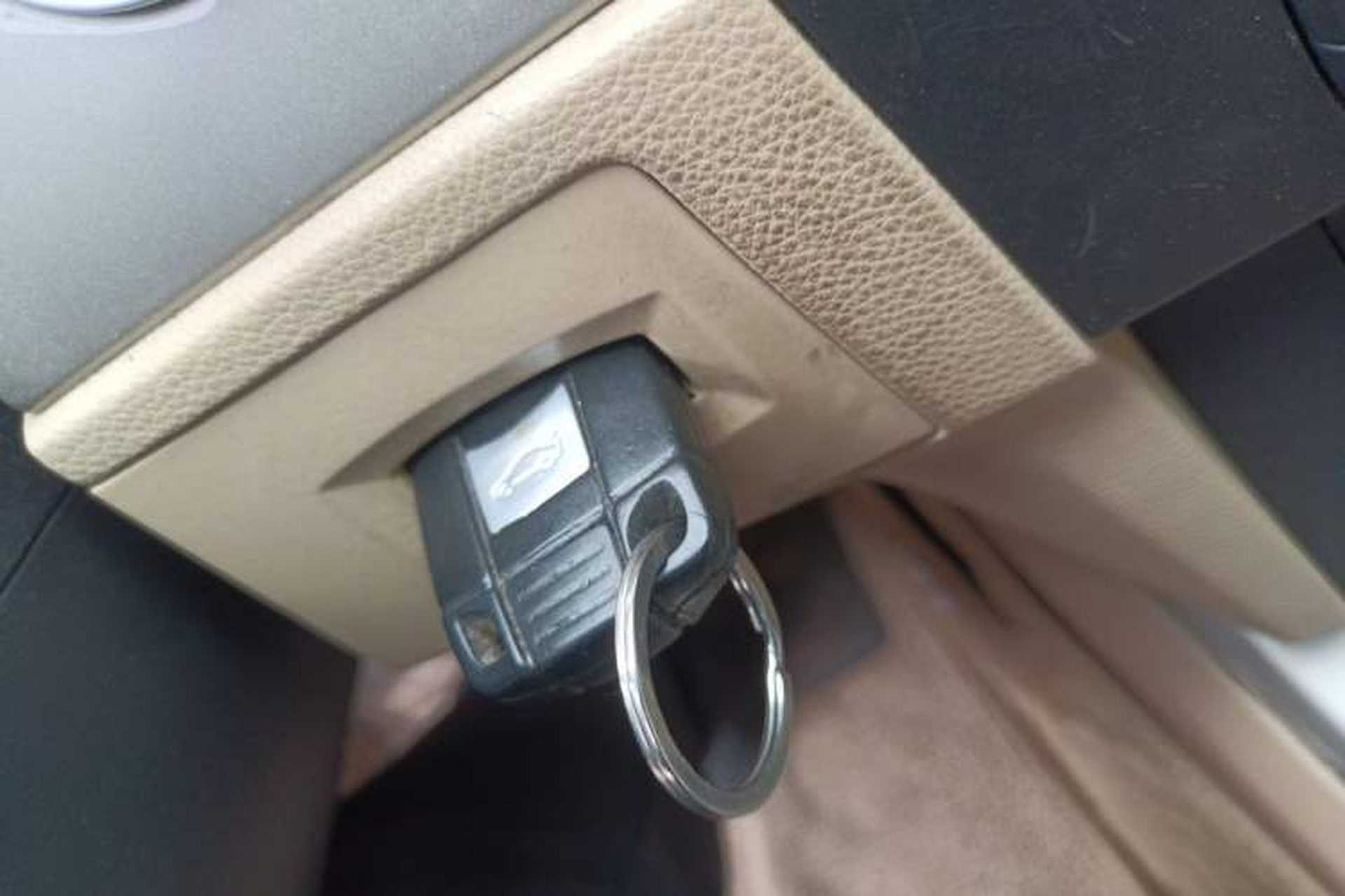 Used BMW 3 Series 2013 320i Active Edition Vehicle Key