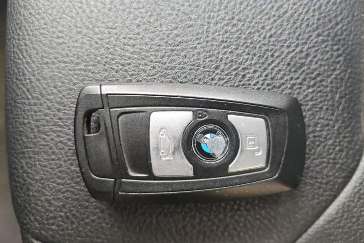 Used BMW 3 Series 2013 320Li Fashion Model Vehicle Key