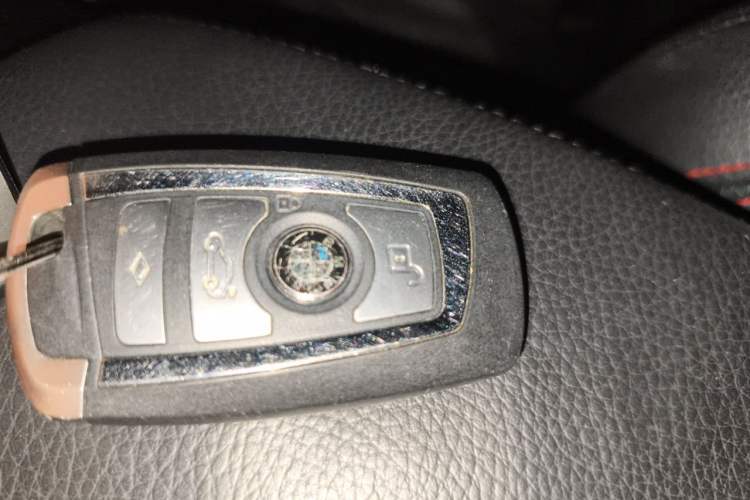 Used BMW 3 Series 2013 320i Sport Edition Vehicle Key