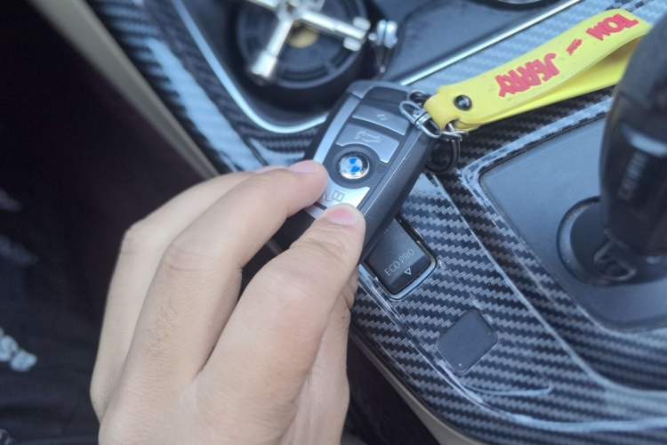 Used BMW 3 Series 2013 320i Sport Edition Vehicle Key