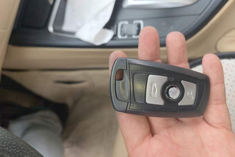 Used BMW 3 Series 2013 320i Sport Edition Vehicle Key