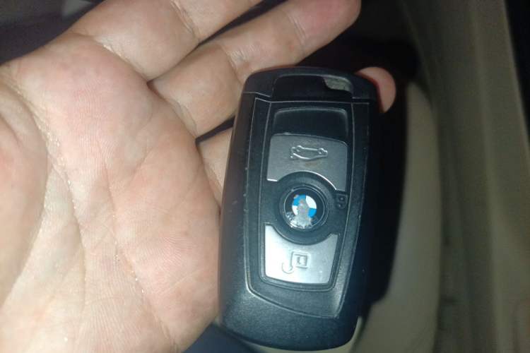 Used BMW 3 Series 2013 320i Sport Edition Vehicle Key