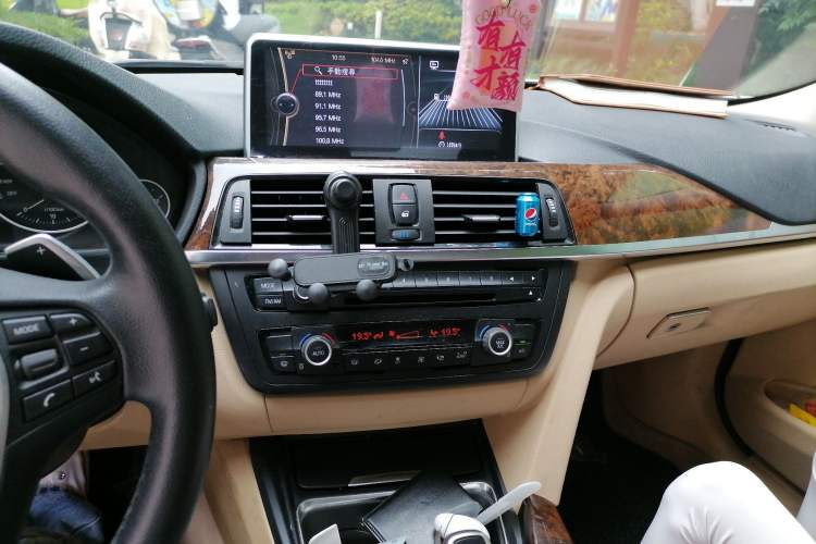 Used BMW 3 Series 2013 328Li Fashion Edition Audio And AC Panel