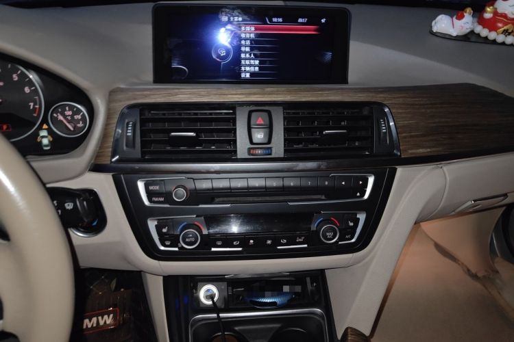 Used BMW 3 Series 2013 320Li Luxury Design Package Audio And AC Panel