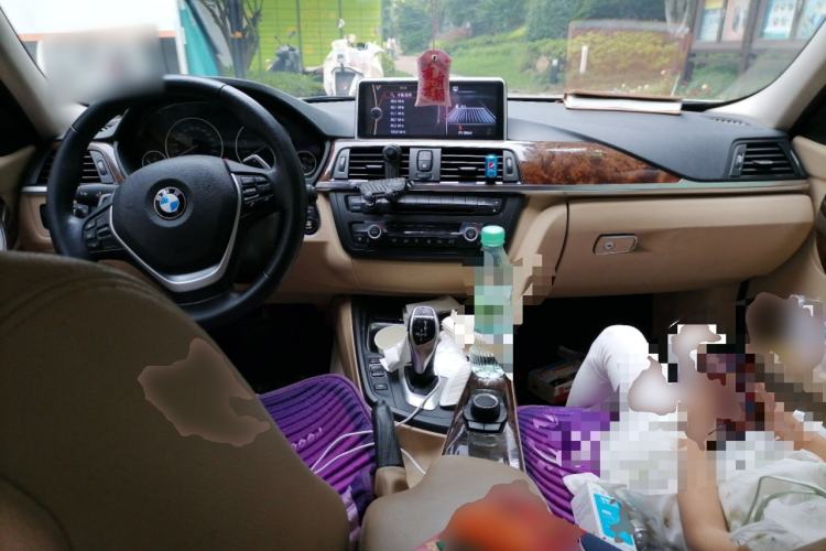 Used BMW 3 Series 2013 328Li Fashion Edition Center Console