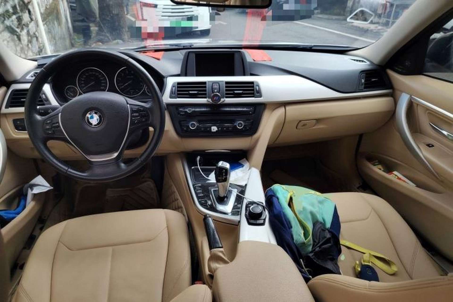 Used BMW 3 Series 2013 320Li Fashion Model Center Console