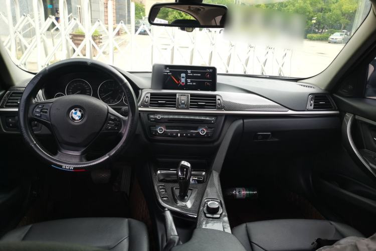 Used BMW 3 Series 2013 320Li Fashion Model Center Console