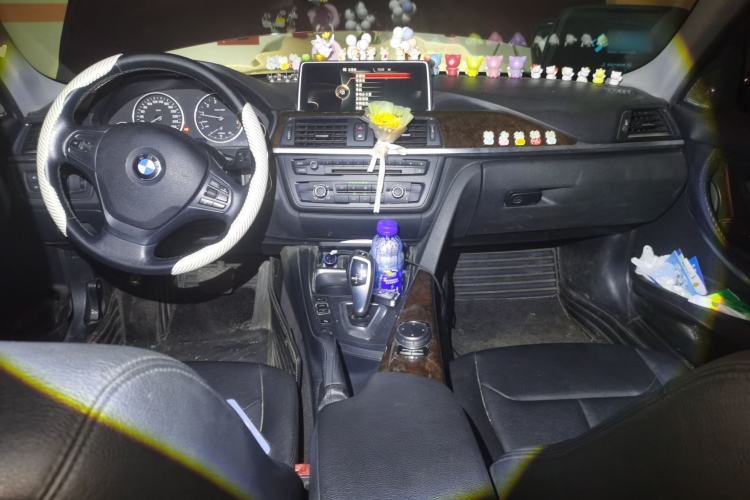 Used BMW 3 Series 2013 320Li Luxury Design Package Center Console