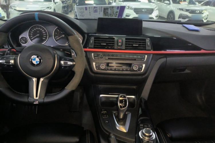 Used BMW 3 Series 2013 328i Sport Design Package Center Console