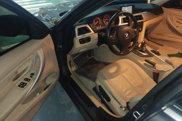 Used BMW 3 Series 2013 320i Sport Edition Driver Seat