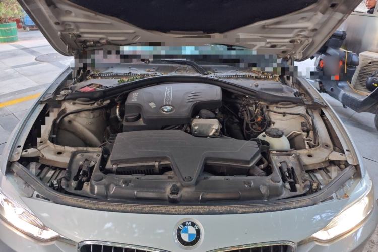 Used BMW 3 Series 2013 328i Sport Design Package Engine Bay