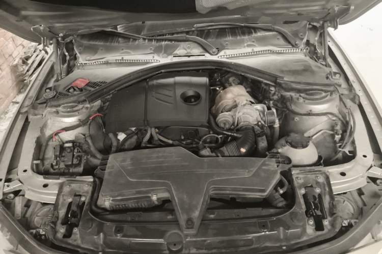 Used BMW 3 Series 2013 316i Active Edition Engine Bay