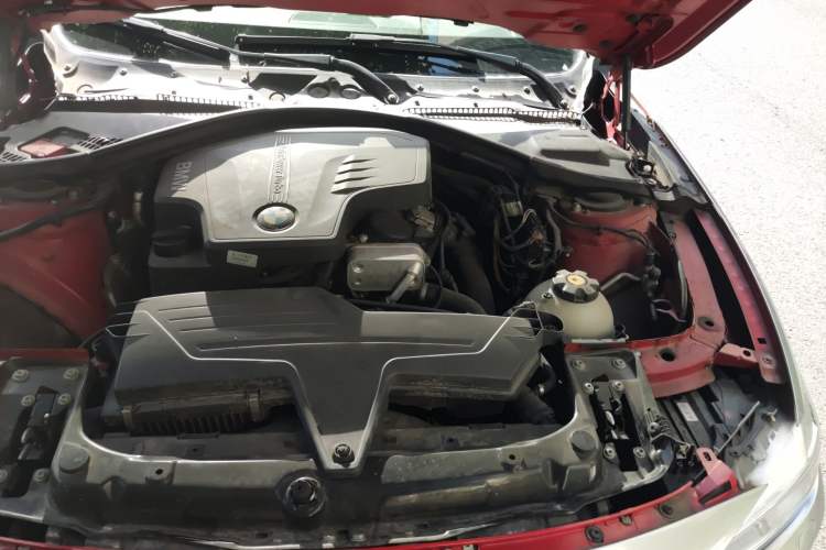 Used BMW 3 Series 2013 Facelifted 328i Sport Design Package Engine Bay Left