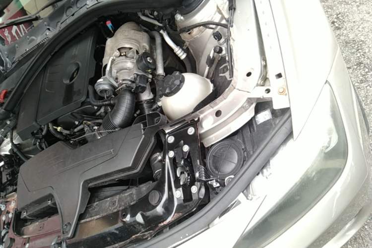 Used BMW 3 Series 2013 316i Active Edition Engine Bay Left