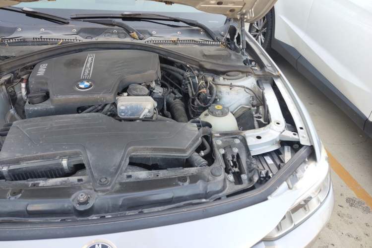Used BMW 3 Series 2013 320Li Fashion Model Engine Bay Left