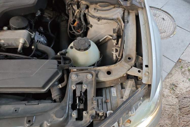 Used BMW 3 Series 2013 328i Sport Design Package Engine Bay Left