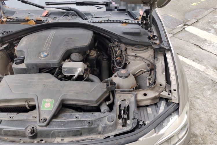 Used BMW 3 Series 2013 320Li Fashion Model Engine Bay Left