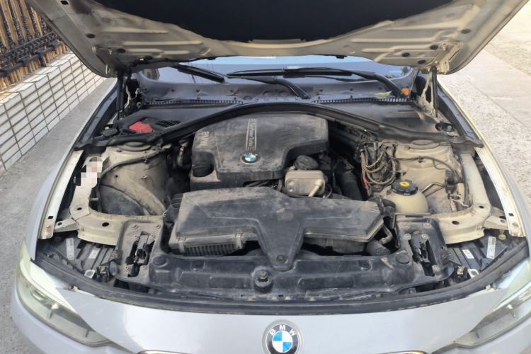 Used BMW 3 Series 2013 320i Sport Design Package Engine Bay