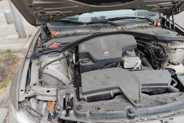 Used BMW 3 Series 2013 320Li Fashion Model Engine Bay Right