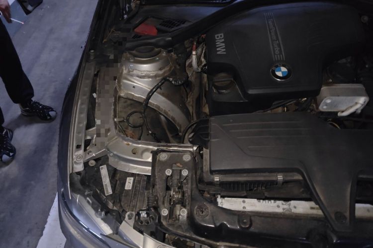 Used BMW 3 Series 2013 320Li Luxury Design Package Engine Bay Right