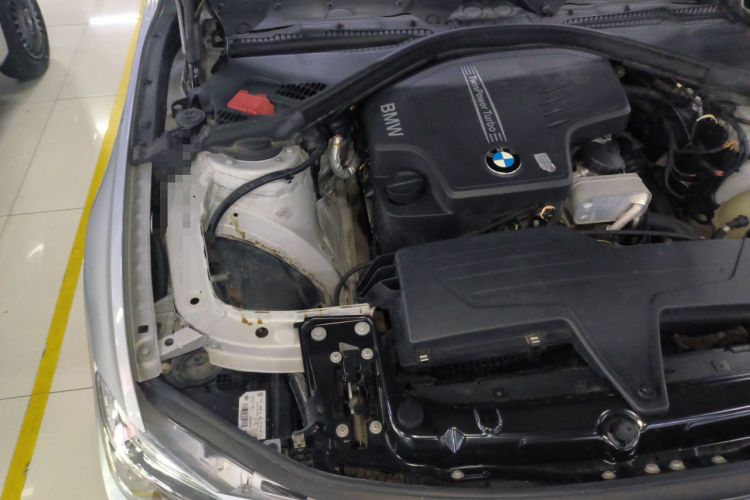 Used BMW 3 Series 2013 328i Sport Design Package Engine Bay Right