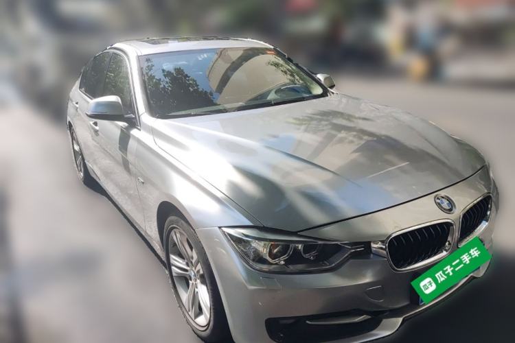 Used BMW 3 Series 2013 Facelifted 328i Sport Design Package Front Right 45 Deg