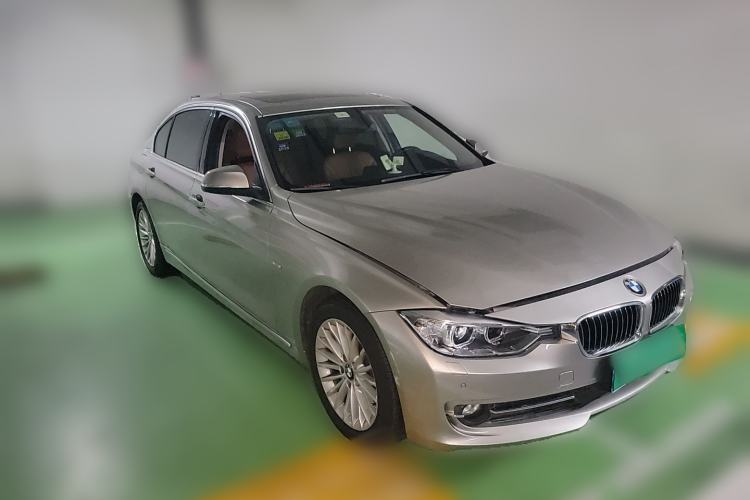 Used BMW 3 Series 2013 Facelifted 320Li Luxury Design Package Front Right 45 Deg