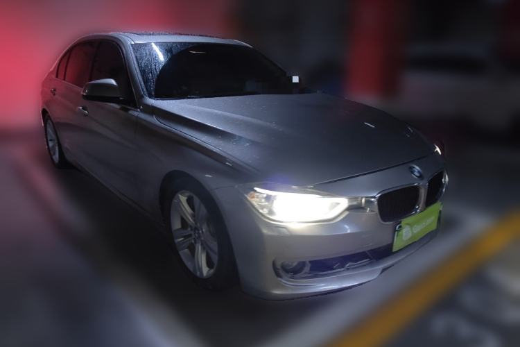 Used BMW 3 Series 2013 320Li Luxury Design Package Front Right 45 Deg
