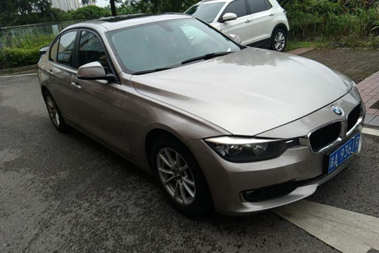 Used BMW 3 Series 2013 316i Active Edition Front Right 45 Deg