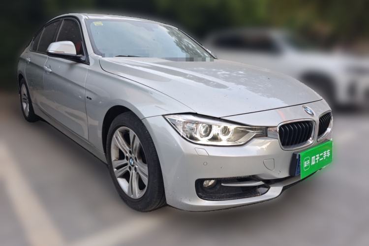 Used BMW 3 Series 2013 328i Sport Design Package Front Right 45 Deg
