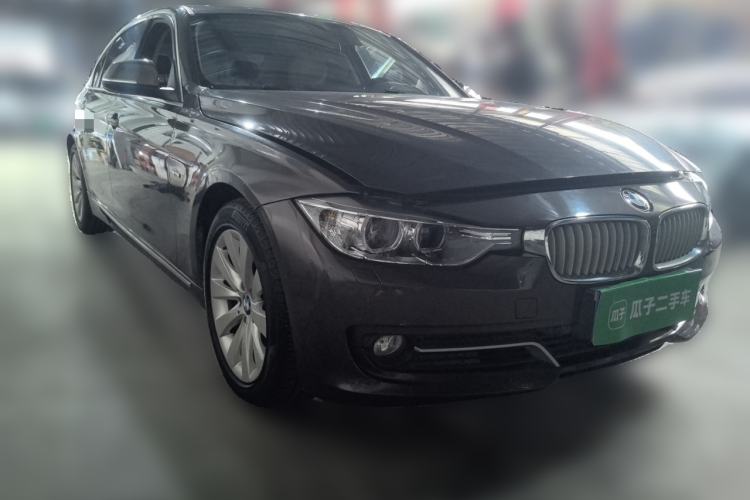Used BMW 3 Series 2013 Facelift 320Li Fashion Design Package Front Right 45 Deg