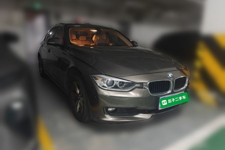 Used BMW 3 Series 2013 320i Sport Edition Front Right 45 Deg