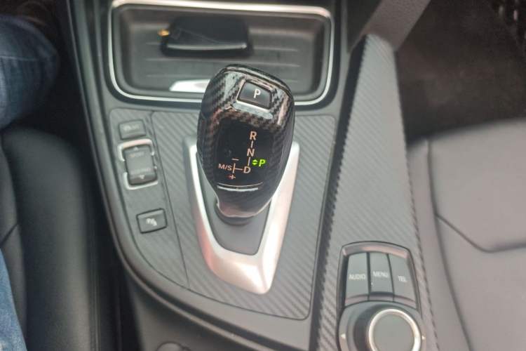 Used BMW 3 Series 2013 320Li Fashion Model Gear Lever