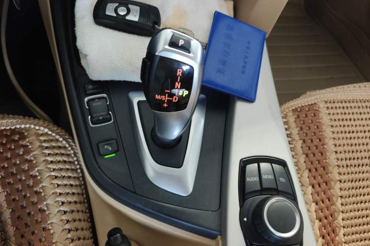 Used BMW 3 Series 2013 320Li Fashion Model Gear Lever