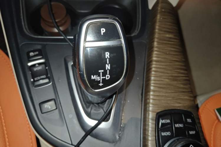 Used BMW 3 Series 2013 320Li Luxury Design Package Gear Lever
