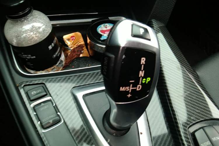 Used BMW 3 Series 2013 316i Active Edition Gear Lever