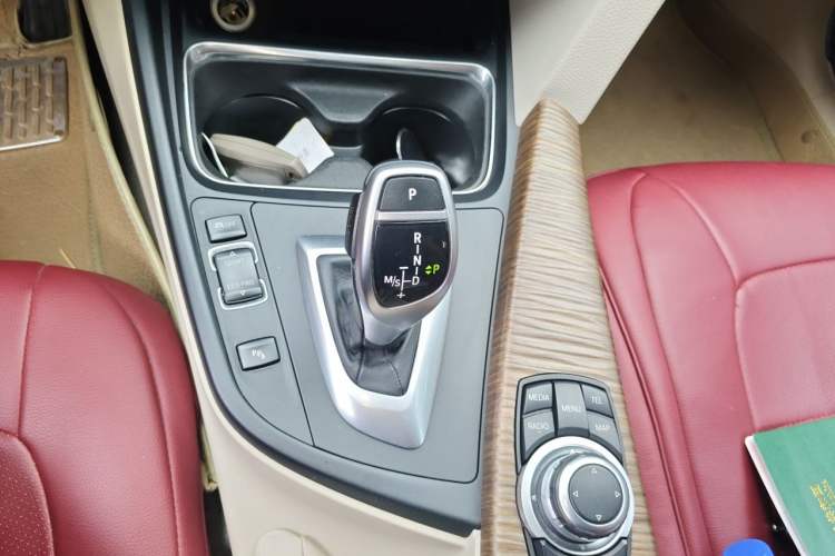 Used BMW 3 Series 2013 320Li Fashion Design Package Gear Lever