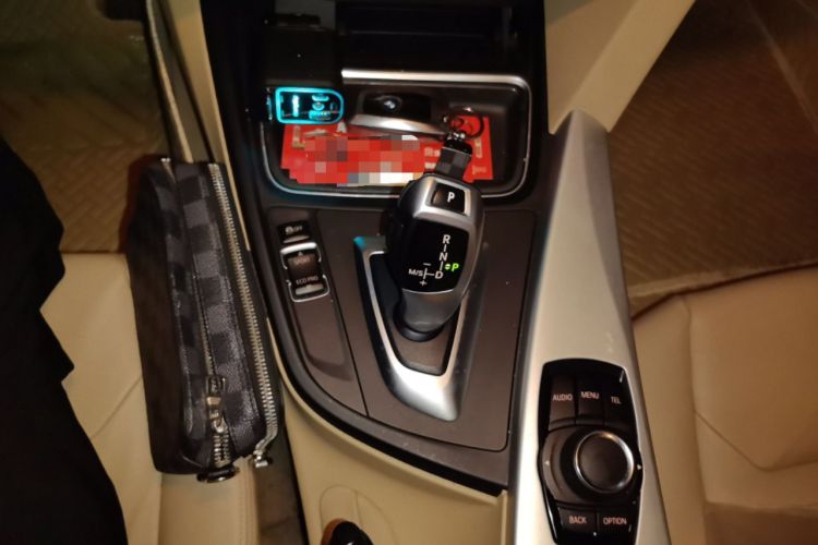 Used BMW 3 Series 2013 320i Sport Edition Gear Lever