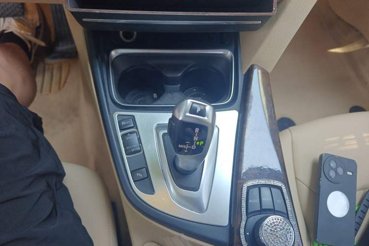 Used BMW 3 Series 2013 320Li Fashion Model Gear Lever