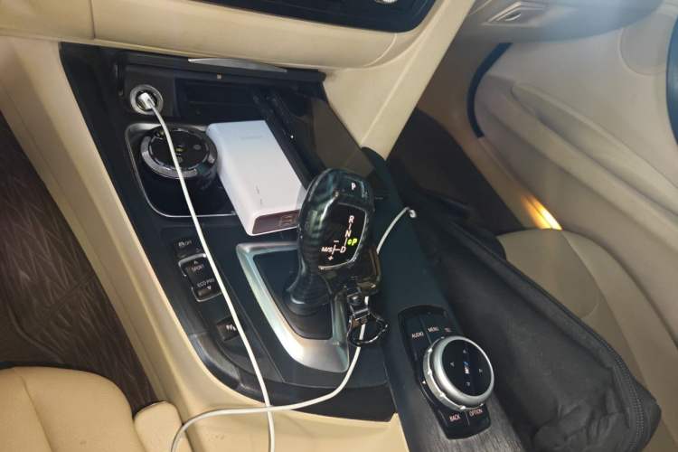 Used BMW 3 Series 2013 320Li Fashion Model Gear Lever
