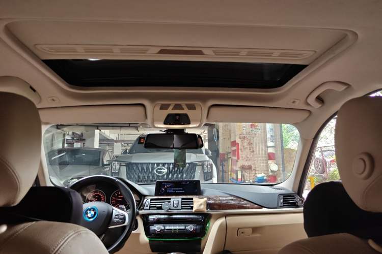 Used BMW 3 Series 2013 320Li Fashion Model Headliner