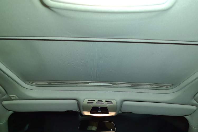 Used BMW 3 Series 2013 320i Sport Edition Headliner