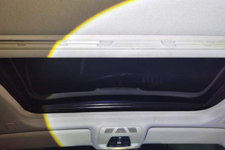 Used BMW 3 Series 2013 320Li Luxury Design Package Headliner