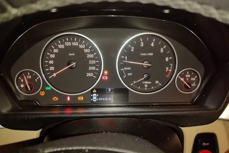 Used BMW 3 Series 2013 320i Sport Edition Instrument Cluster