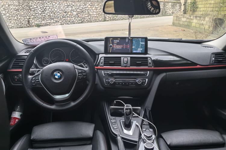 Used BMW 3 Series 2013 328i Sport Design Package Interior 1